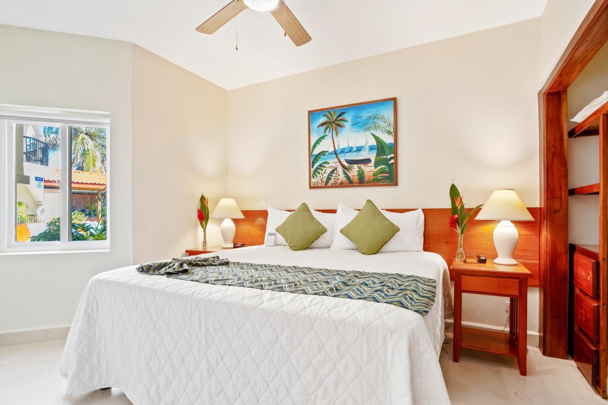 Sunbreeze Suites San Pedro  Zewnętrze zdjęcie