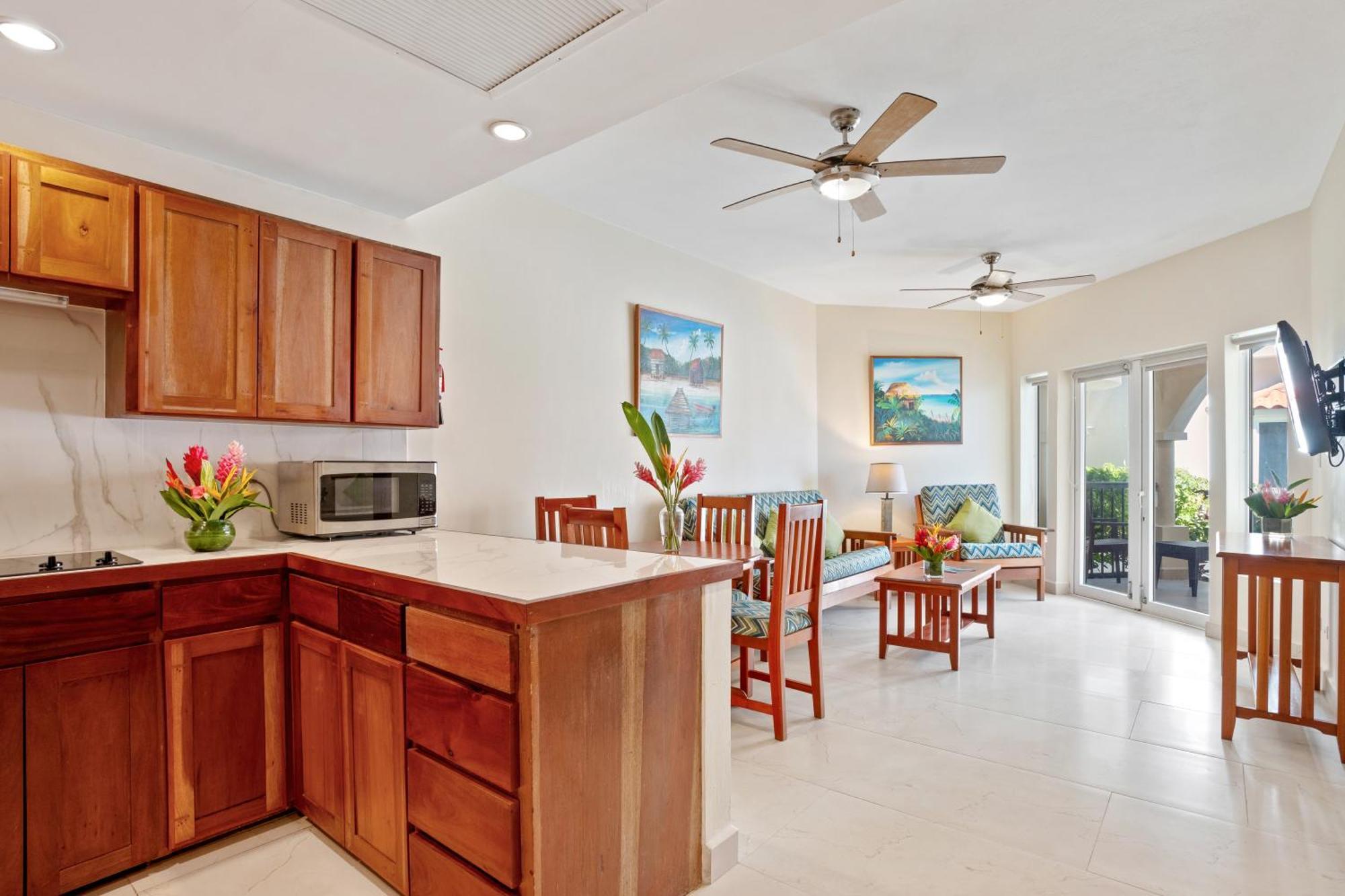 Sunbreeze Suites San Pedro  Zewnętrze zdjęcie